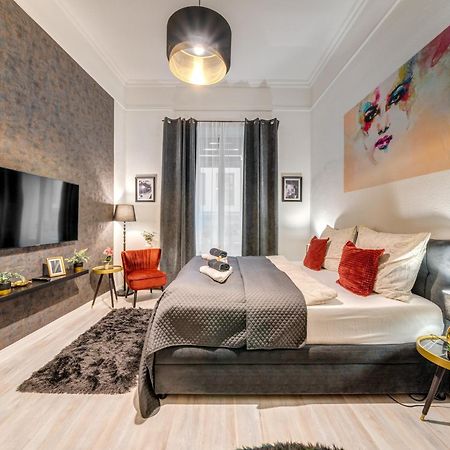 Sweet Dreams At Opera House Downtown Apartment Budapesta Exterior foto