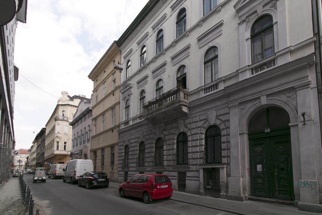 Sweet Dreams At Opera House Downtown Apartment Budapesta Exterior foto